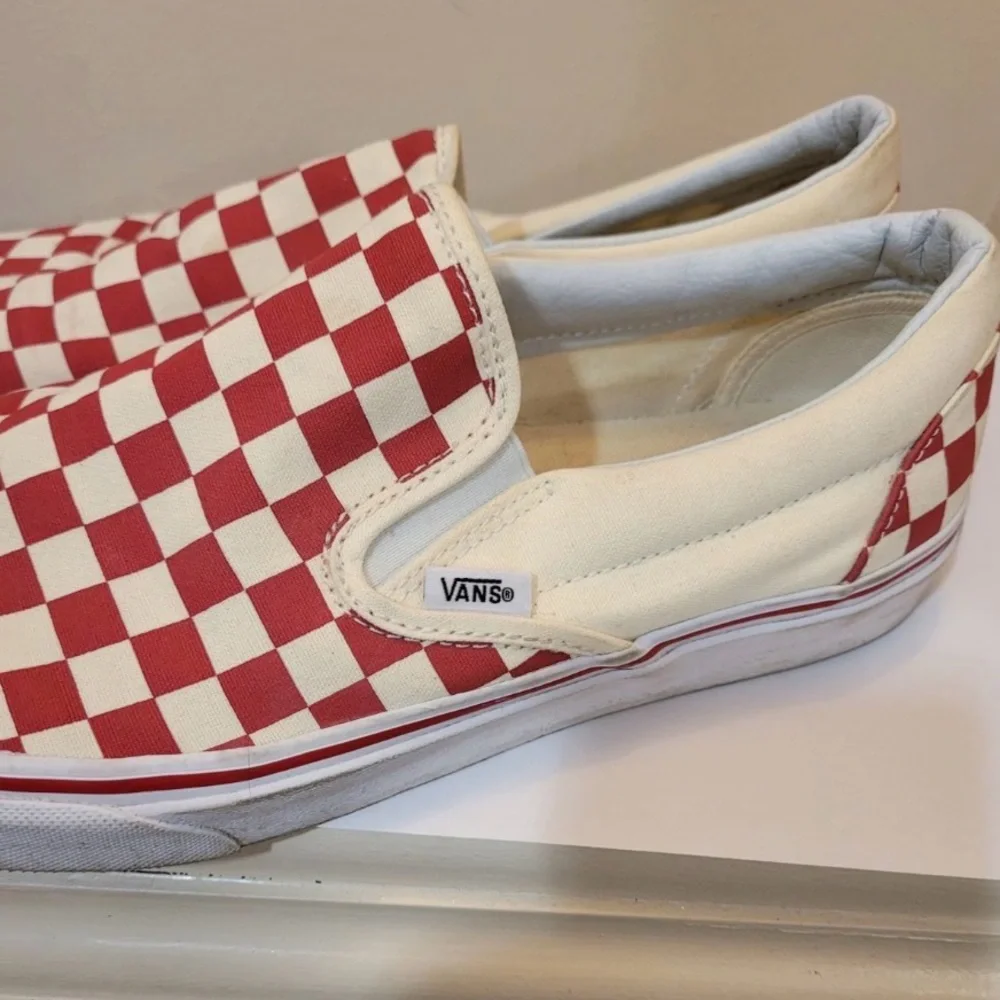 VANS Men's Size 9.5  Slip-On Checkerboard Skate Shoe  Red / Off White - Picture 3 of 9
